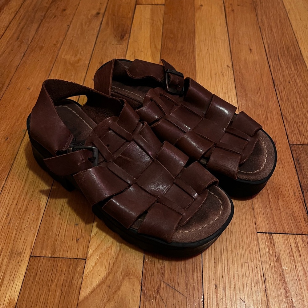 MIA vintage platform fisherman sandals
